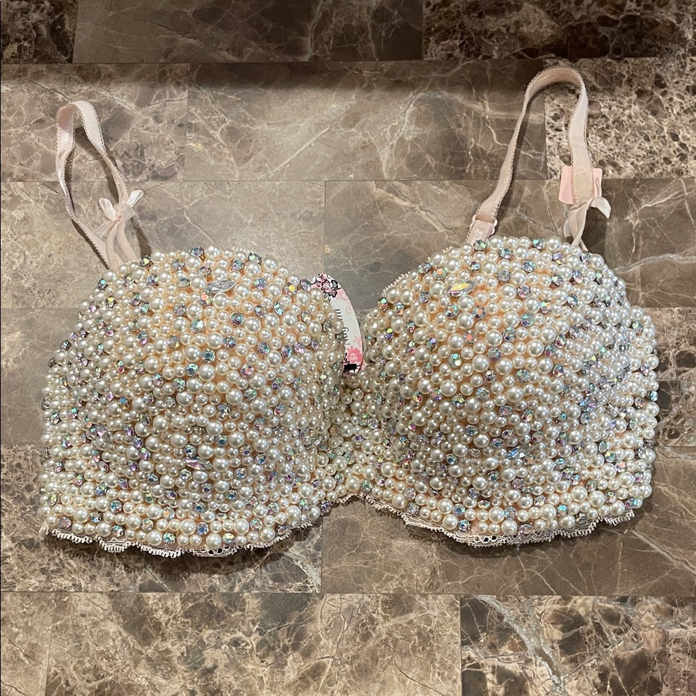 Elegant Pearl Embellished Bra